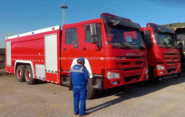 kasus perusahaan terbaru tentang DRC - 2 Unit Truk Pemadam Kebakaran SINOTRUK 371hp